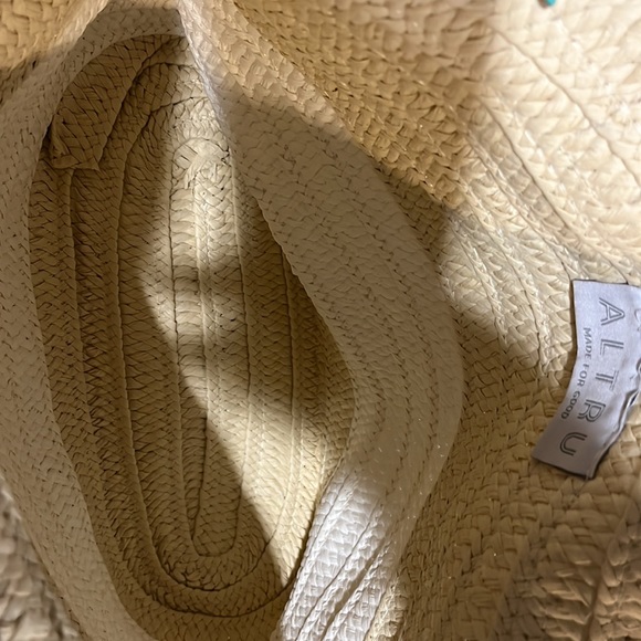 🤍New with dust bag gorgeous hand made straw purse by ALTRU - Picture 7 of 8